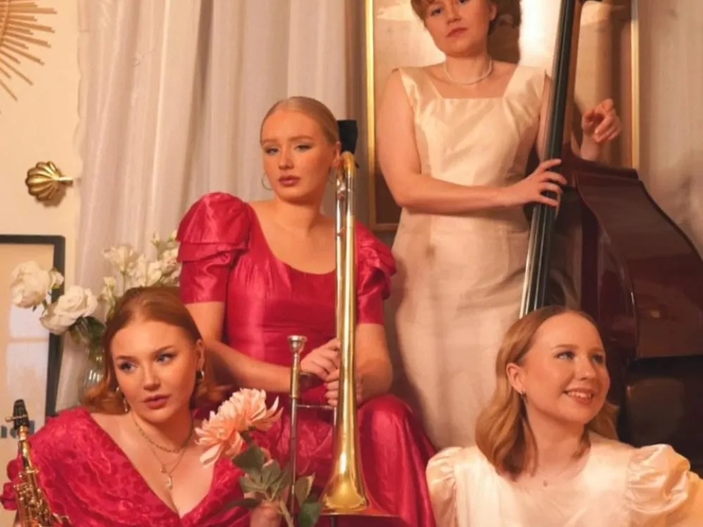  Nanna Carling & The Carling Sisters